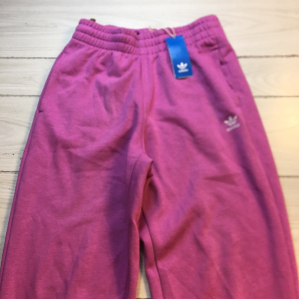 Adidas Women’s Relaxed Fit Tapered Leg Fleece Pants, Pink , Size Small